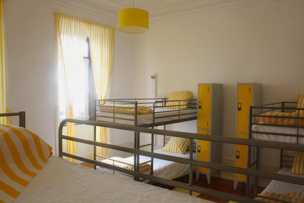 Hostel 402 Figueira da Foz Ruang foto
